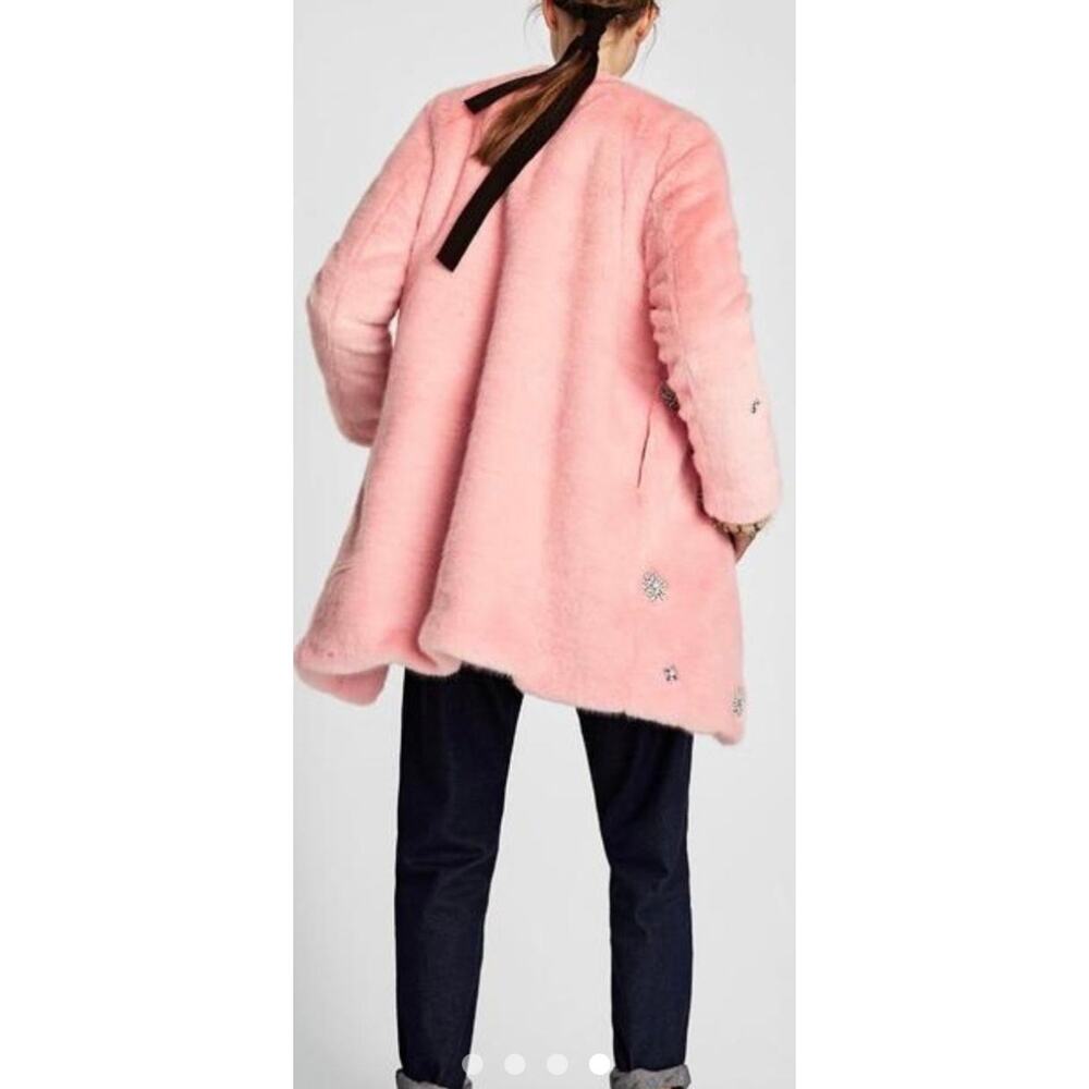ZARA COLLECTION - Pink Bejeweled Faux Fur Coat blue beads party - Picture 3 of 16